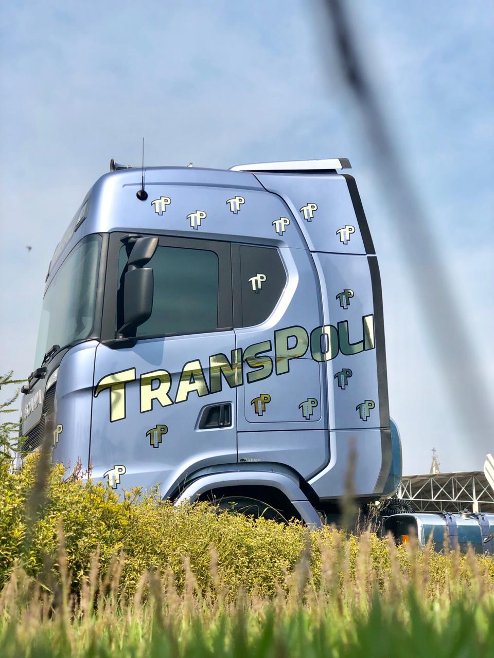 Logo da empresa Transpoli Transportes
